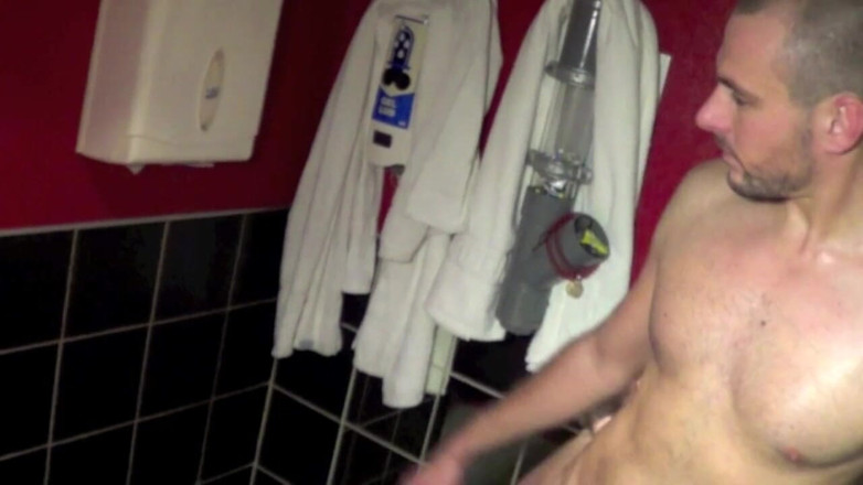 Crunch Boy: Twink sucked by XXL cock of older boy