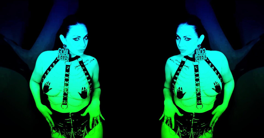 Goddess Misha Goldy: Make me much powerful with your sperm! Jerk for succubus...