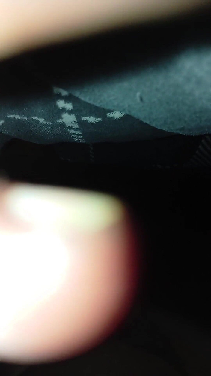 Black Bongs: Sexy Masterbating Alone BBC v ložnici