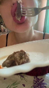 Asmr isst fleisch teil 2