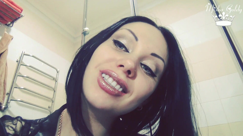 Goddess Misha Goldy: Altın dudaklar