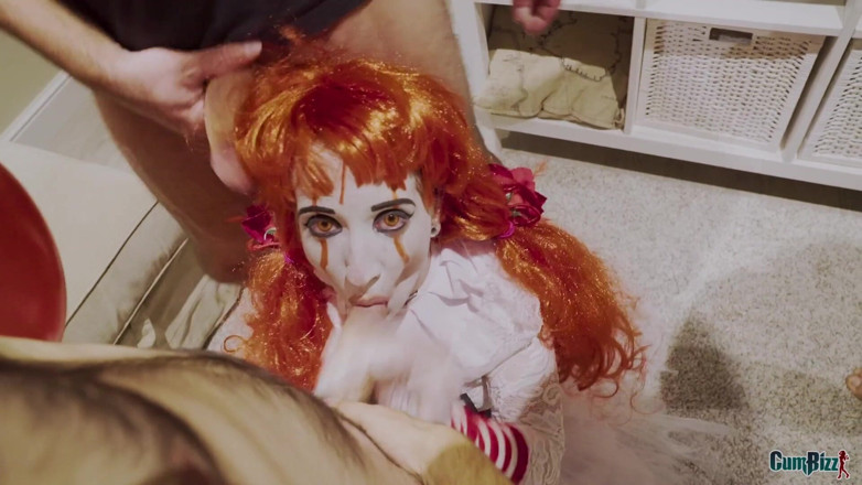 Cumbizz: Dutch clown cumslut Halloween