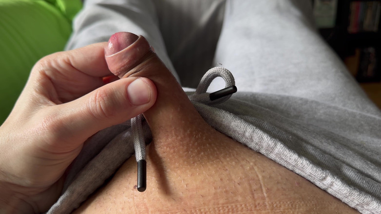 Wichskumpel: 내 작은 자지를 가지고 놀아