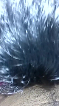 Indische eerste keer diep in keel