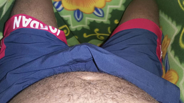 Fucking my wife: Gay pojke onanerar