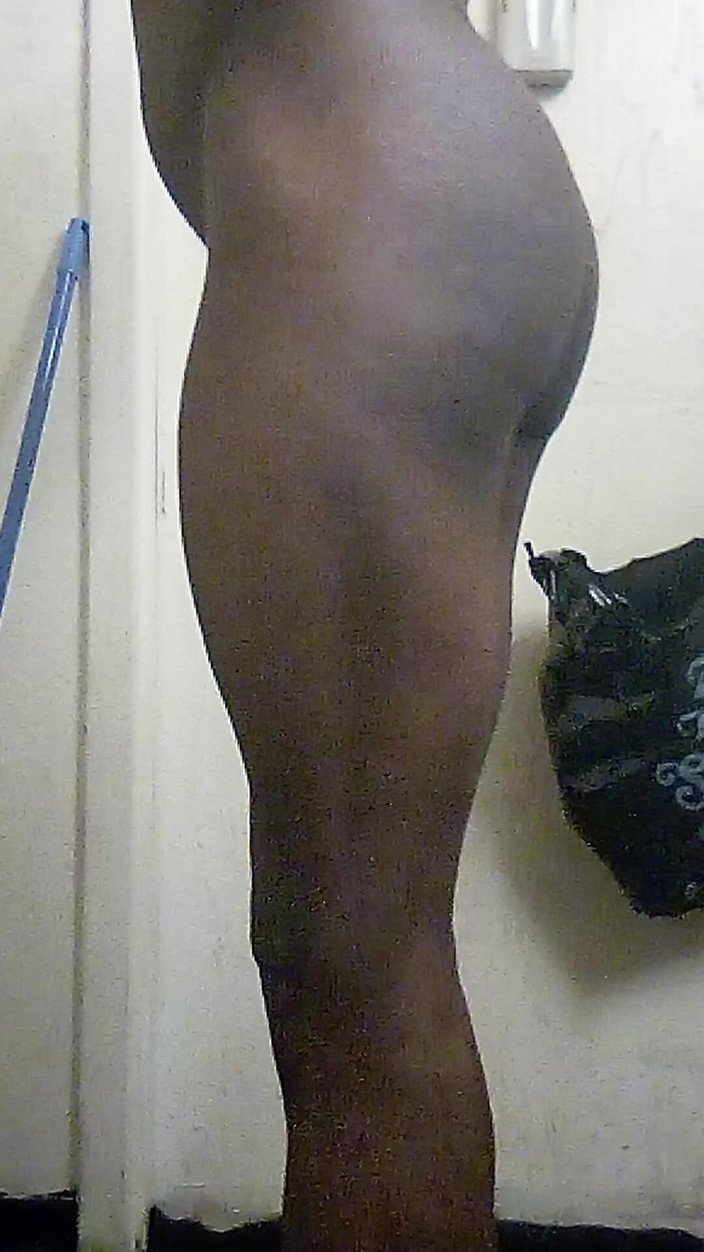 SweetDWillie456: ゲイ黒人フェムボーイソロ尻が厚く広がるBBC