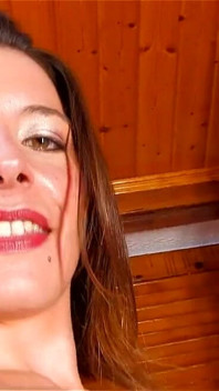 Ameli'e's Masturbating for the Cam