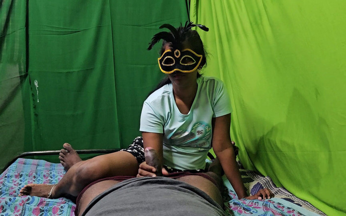 Tamilnilavu: Tamil Wife Handjob to Husband Friend