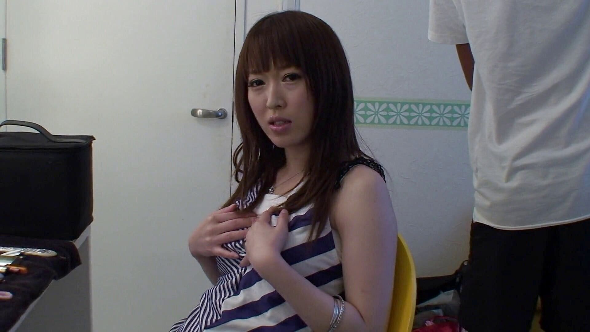 Sweet Japanese babe loves to tease before kinky sex--Solo Japanese