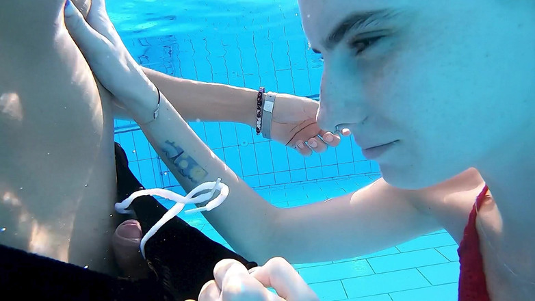 Darcy Dark: Sexo na piscina e hotel em Magic Bali