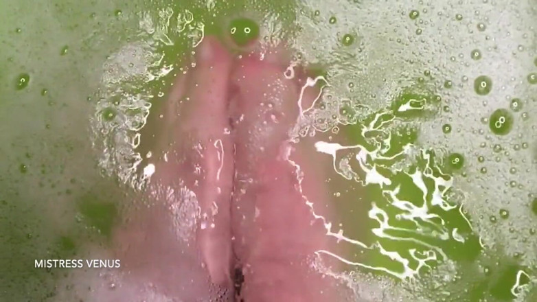 Mistress Hotwife Venus: Feet in a bubble bath slowmo