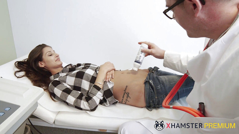 Sextermedia by Pete: स्त्री रोग विशेषज्ञ पर विकृत परीक्षा