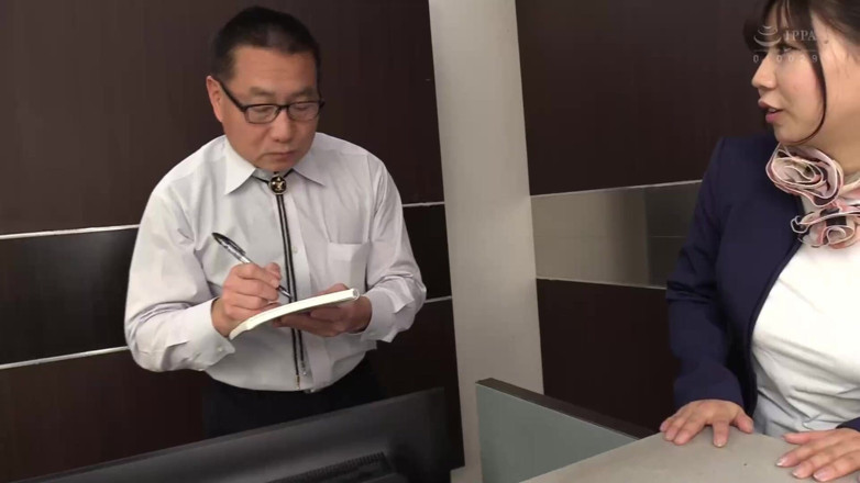 EAGLE Global: Tight Thighs Squeezing a Middle-aged Man's Semen