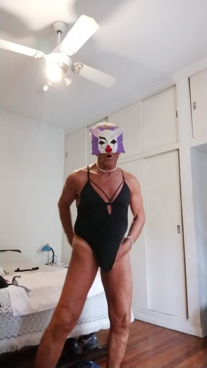 Enri: Seksi ve tutkulu