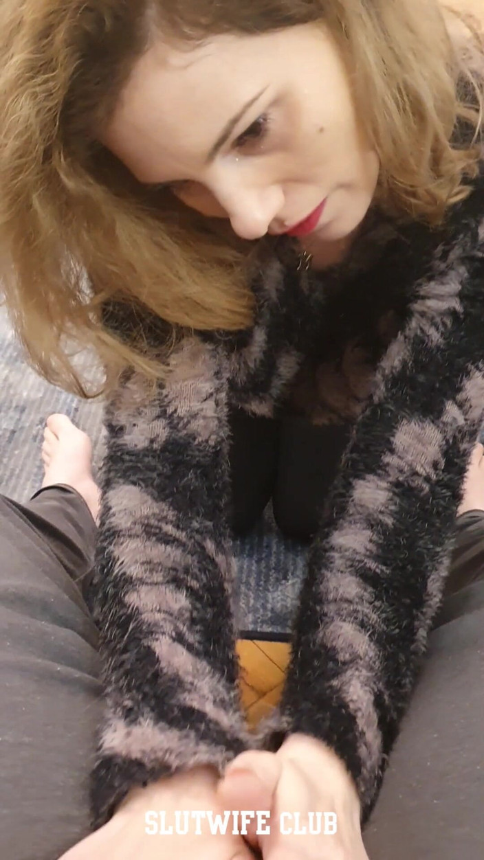 Slutwife Club: Sadece hayranlar - Karla'nın göğüslerine hızlı boşalma!