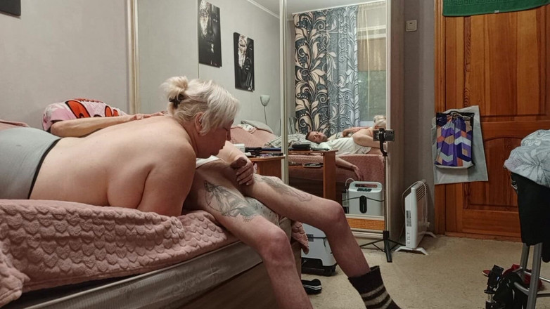 Zona901: Meine stiefmutter in den mund gefickt und mit heißem sperma...