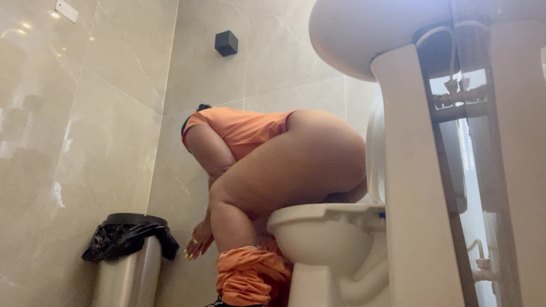 pampammedallo: テキサス州の病院のトイレにあるアマチュアカメラ