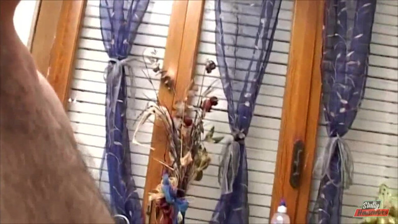 Vere Casalinghe Italia.: Fat guys fuck each other in the kitchen while others...