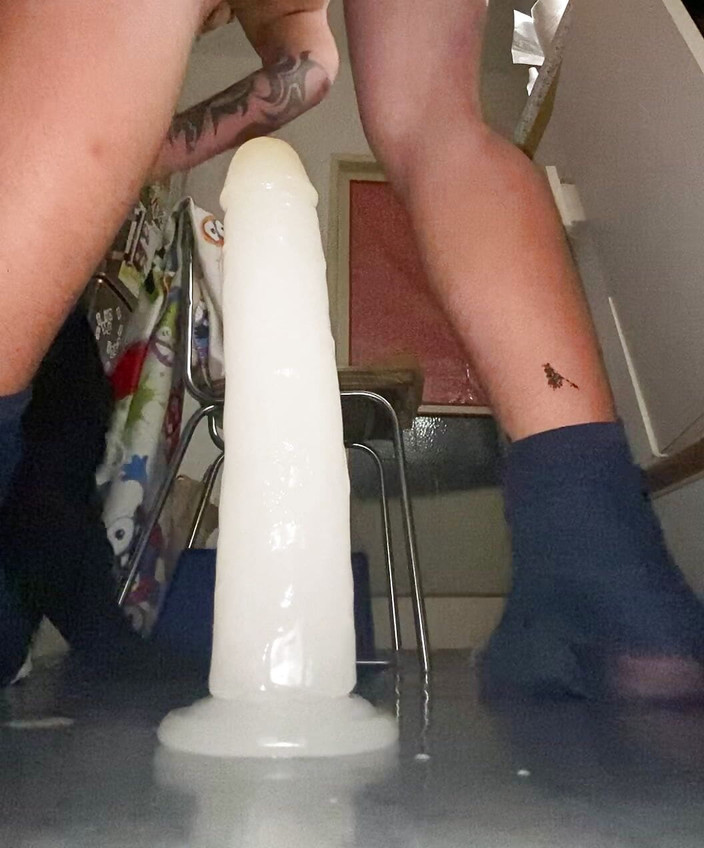 Sweethole: Sissy femboy, analdildo-nachtreiten