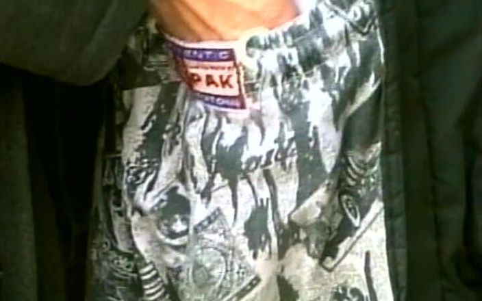 Gay RetroX VHS: Chicos lujuriosos juegan al cuerpo # 5
