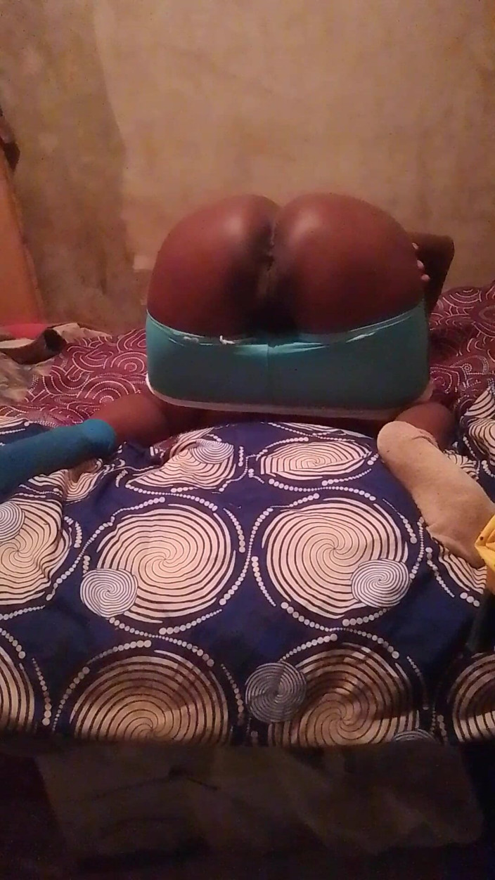 Trippleslut: Trying to Play Like a Whore with My Sexy Body