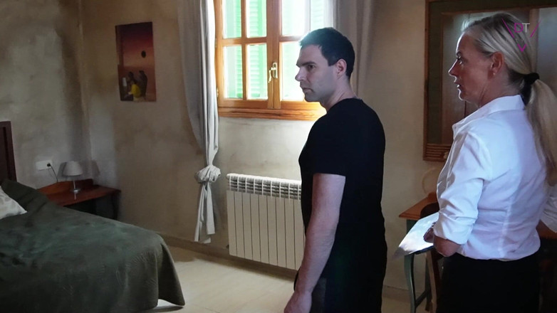 Dirty Tina: Perverzní "mallorka" realitní agentka