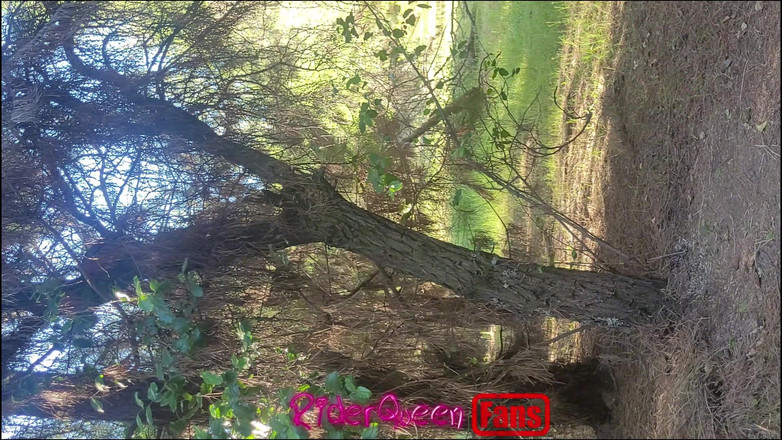 Only Riderqueen BBW Step Mom Latina Alone: Riderqueen lagi sendirian di luar ruangan, video untuk penggemarku