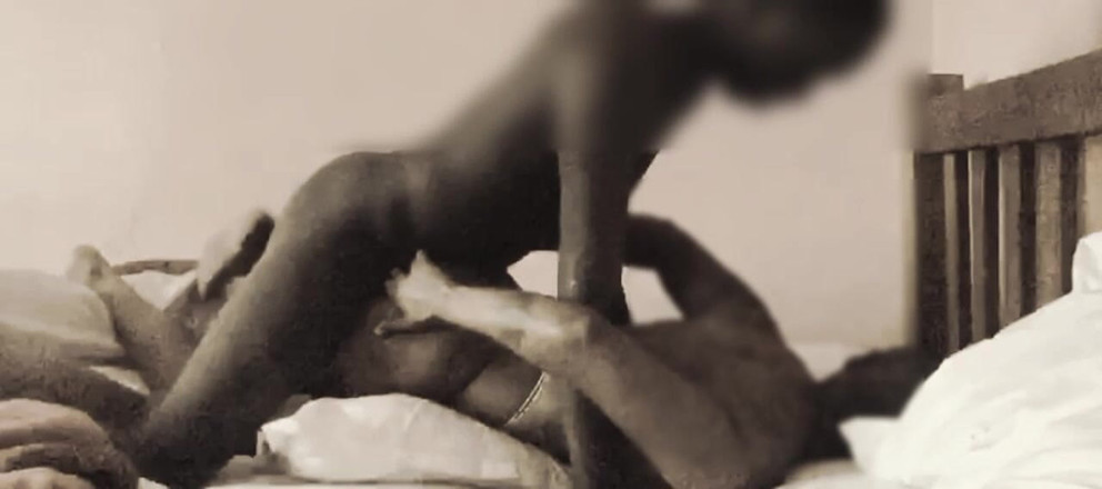 Dzaddy long strokes: Üvey annenin götüne boşalma