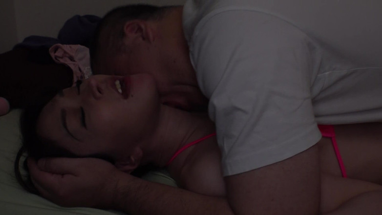 Aki Tube Channel: Bohatý polibek na lízání obličeje s milencem Kazusou &amp; perverzní fetiš...