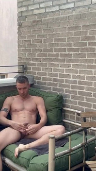 Antwerp Exhibitionism: Wanking on the Terrace