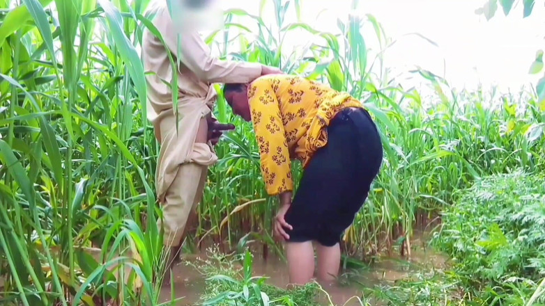 Abida sexy: Rainy season in the fields, a very big ball, it...