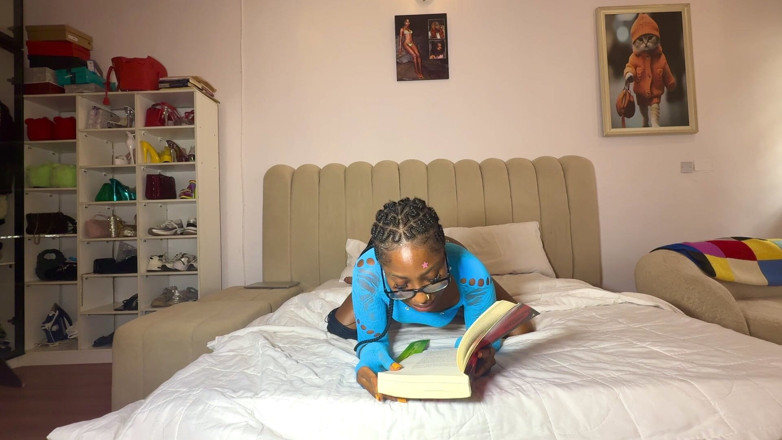Spicyperry: Book Reading Session with Spicyperry Part 1