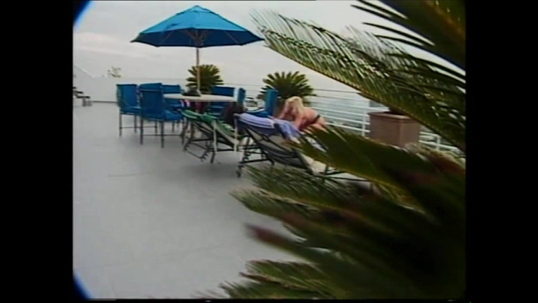 Muschi movie official: Tiro de carga grossa na boca aberta e na língua