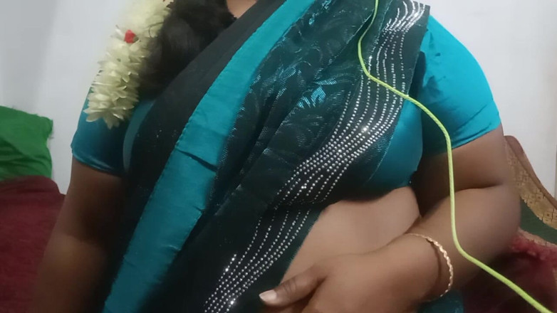 Santhi89: Tamil grandi tette adorabile zia calda