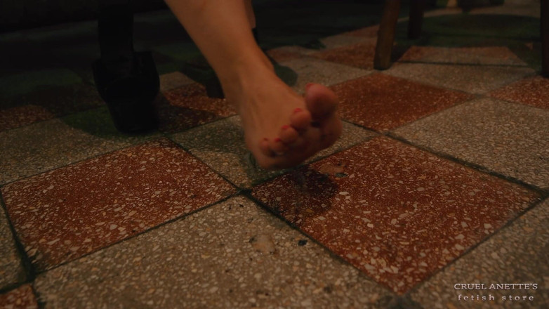 Cruel Anettes fetish world: 視点 - 汚れた足の掃除