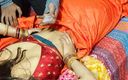 KavitaBhabhi: Ngực khổng lồ Ấn Độ MILF Strip Saree Choli và Fucks với...