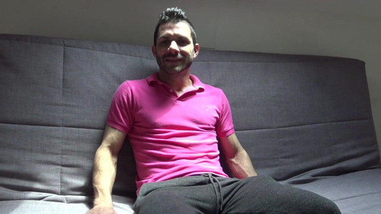 MACHO FUCKER FROM SPAIN: Angelo scopato senza preservativo da Alexis Clark grezzo