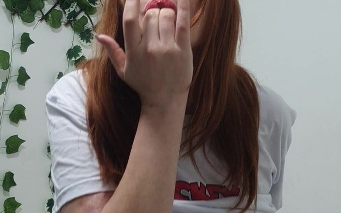 Eu-Girl: 알몸, 손가락, 핥기