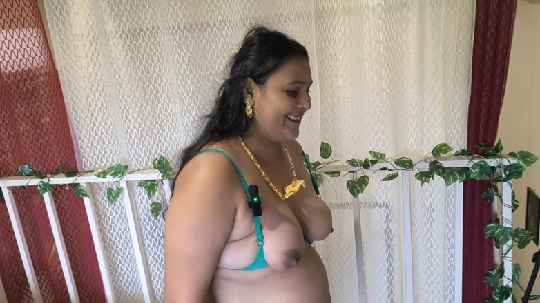 Desi chudai hub: Doctor Intimate with Ethnic Indian Lady