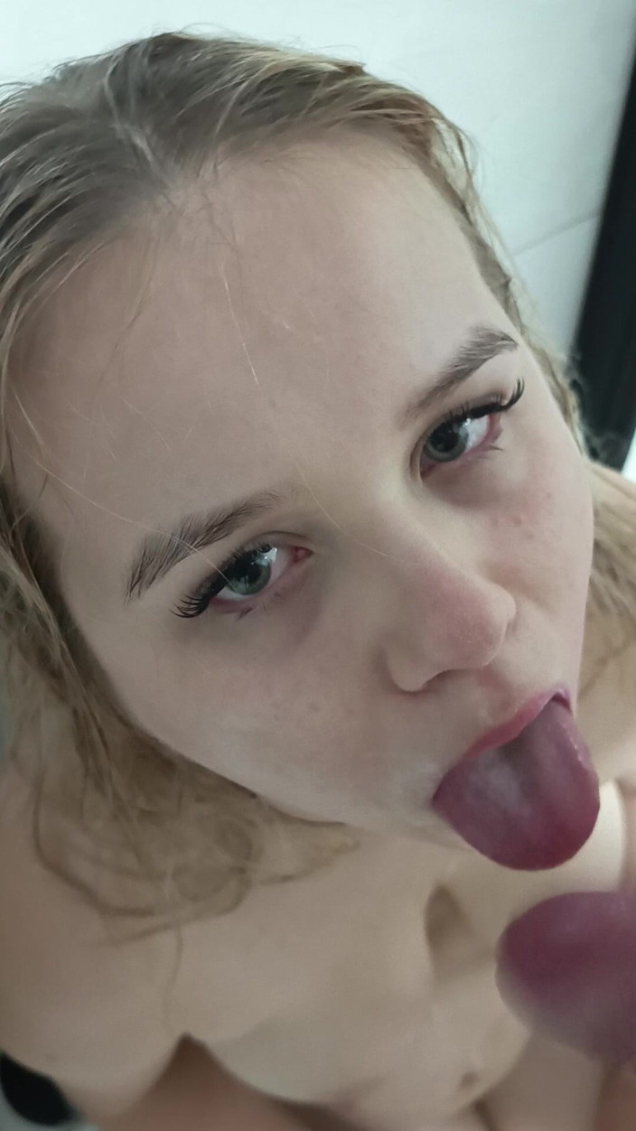 Keiti22: Hot Blonde Gets Hot in the Shower
