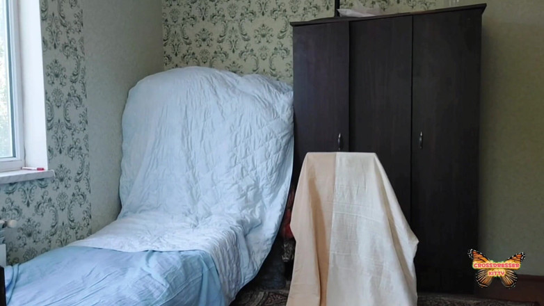 Kitty_Cross: 美丽的白人人妖kitty自制的热辣业余模特性感的大屁股