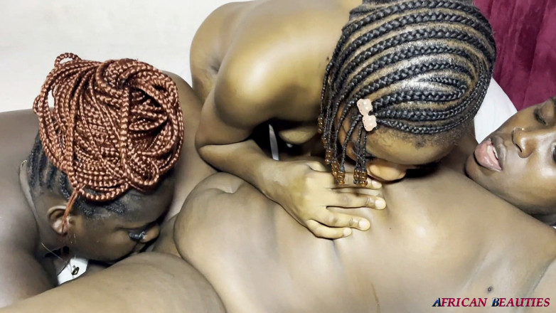Spinach: Three Perverted Lesbian Black Chicks Spitting and Pissing