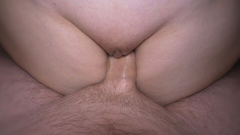 Lovers Couple: Возбужденная сводная сестра сказала: Я позволила тебе потереть мою киску своим членом, но без проникновения!