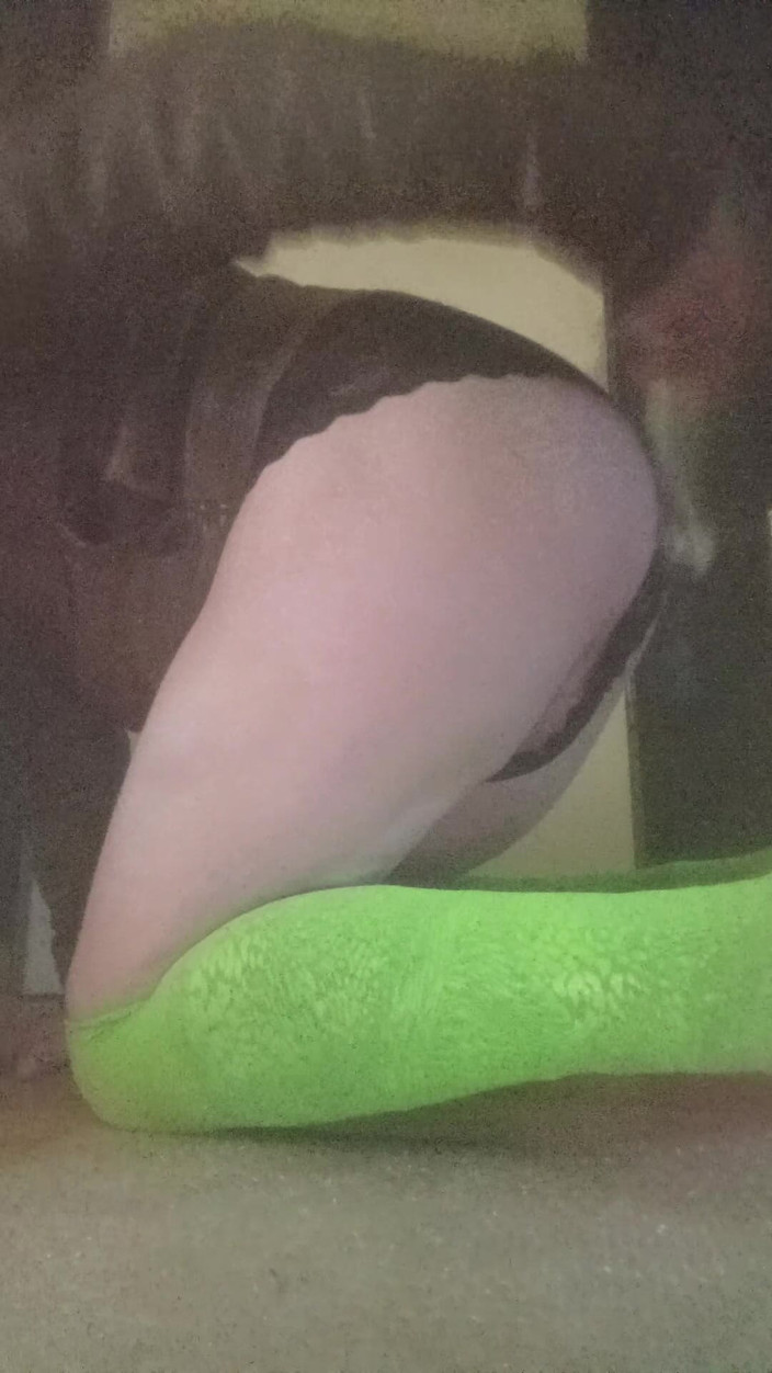 JujuTV: Crossdresser jalang menunggang dildo yang bagus