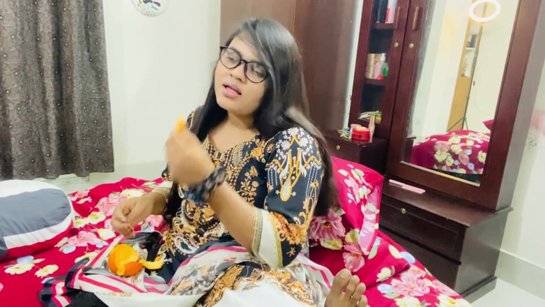 Nadiyaxxx02: Married Older Stepsister Gets Fucked by Younger Stepbrother and Her...