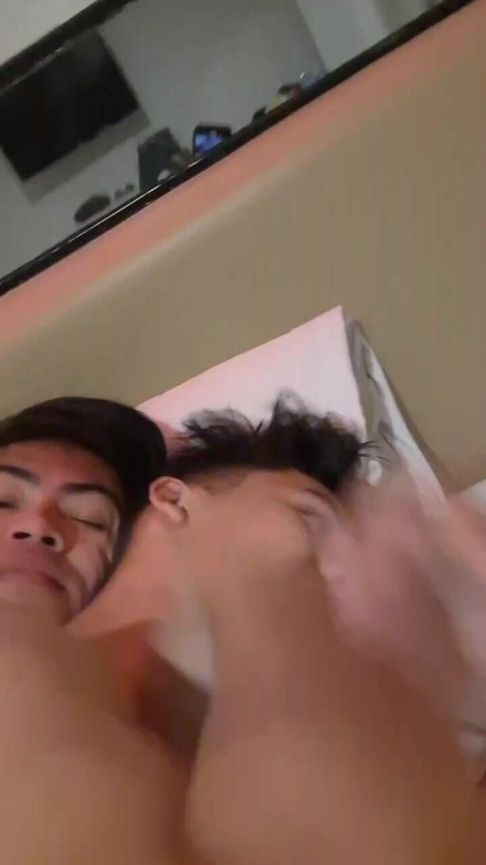 Rent A Gay Productions: Beru ho poprvé