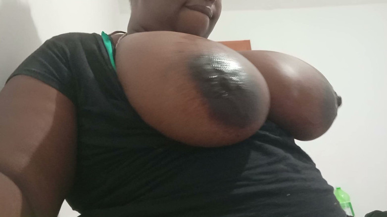 Adult-vids: Grandi tette