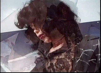 Shemale World: Моя жена трахается в моей постели со шмелем!