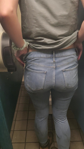 Mimiandevan: Fucking co worker in locker room