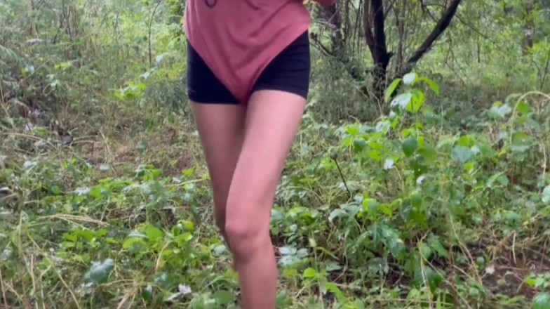 Pihu bhabhi: Hintli köylü ateşli desi kız ormanda sikiliyor